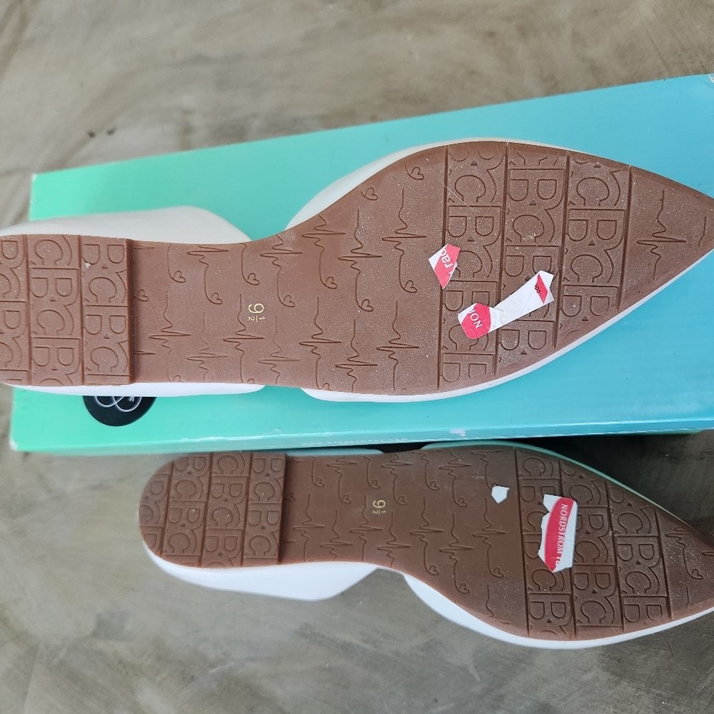NWT BC white flats size 9.5 - Picture 4 of 5